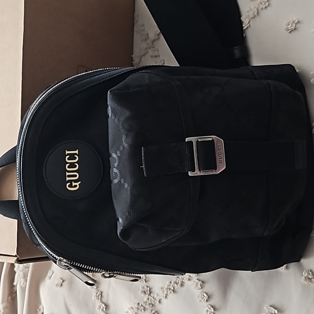 Black gucci sling
